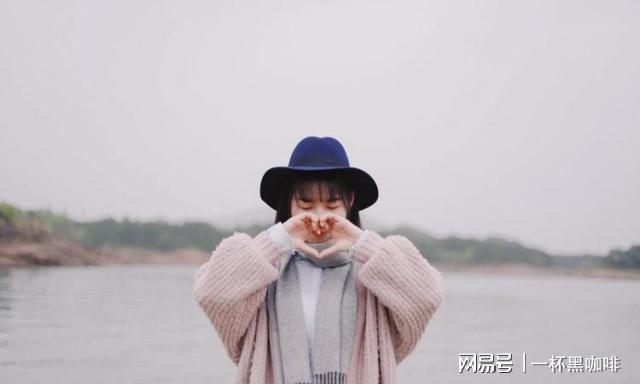 米乐“嫂子你年纪大了用化妆品是浪费钱”“扔了也不给你”(图4)