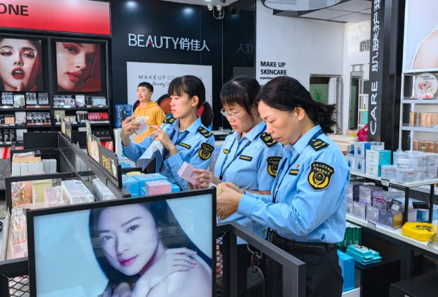 专项检查精准发力2024年广西柳州市查处化妆品违法案件82件(图2)